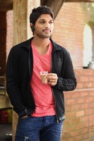 Julayi Movie Stills